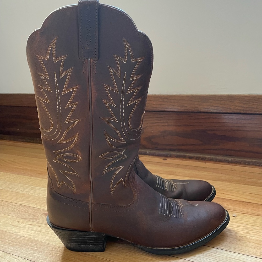 Ariat Heritage R Toe Western boot Womens size 7.5m